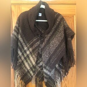 Shawl Wrap with Collar and Buckle EUC